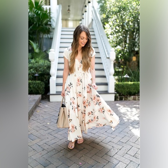 Free People Dresses & Skirts - Free People All I Got Ivory Floral V-Neck Maxi Dress Size 6